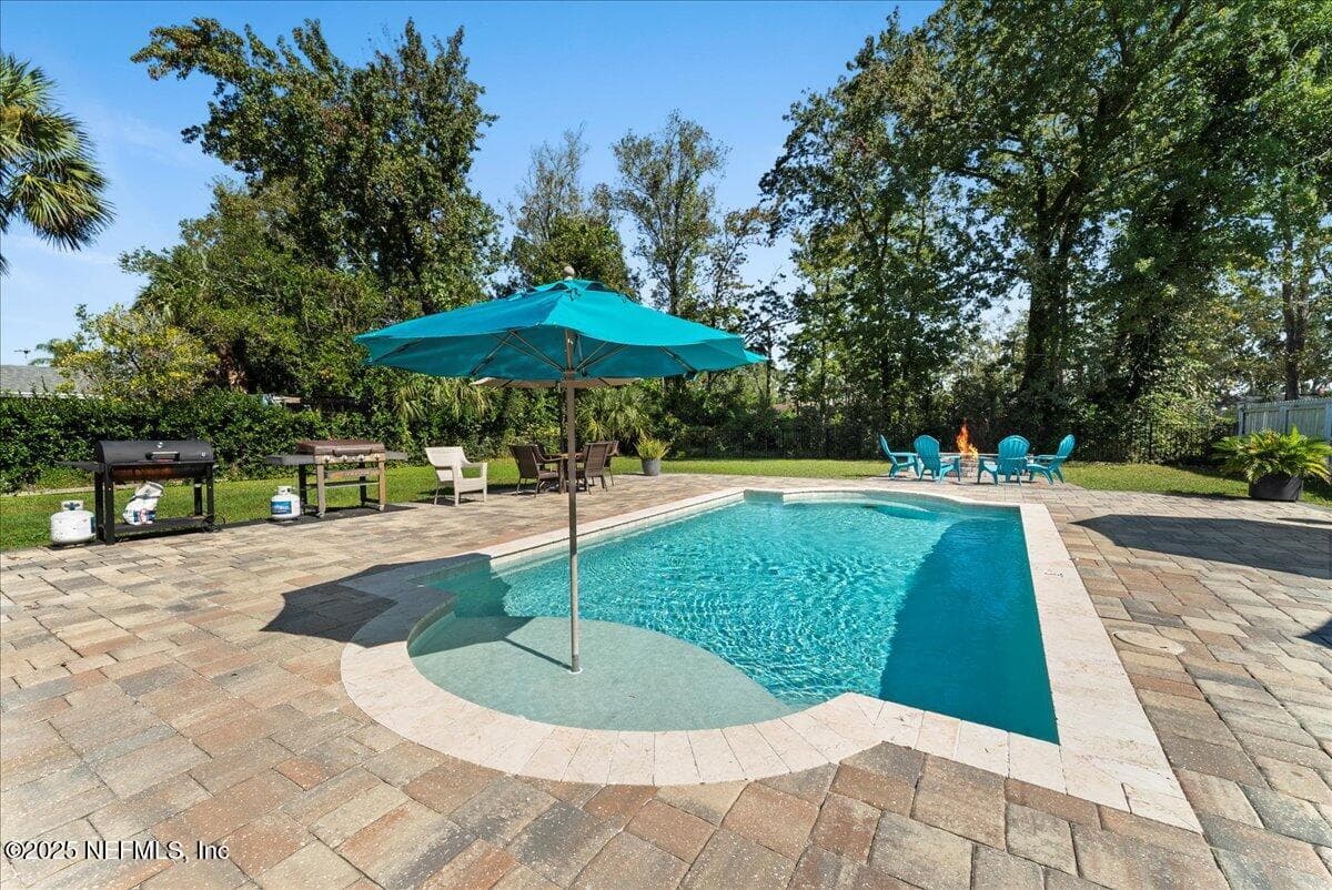 3943 EUNICE Road, Jacksonville, FL 32250 3