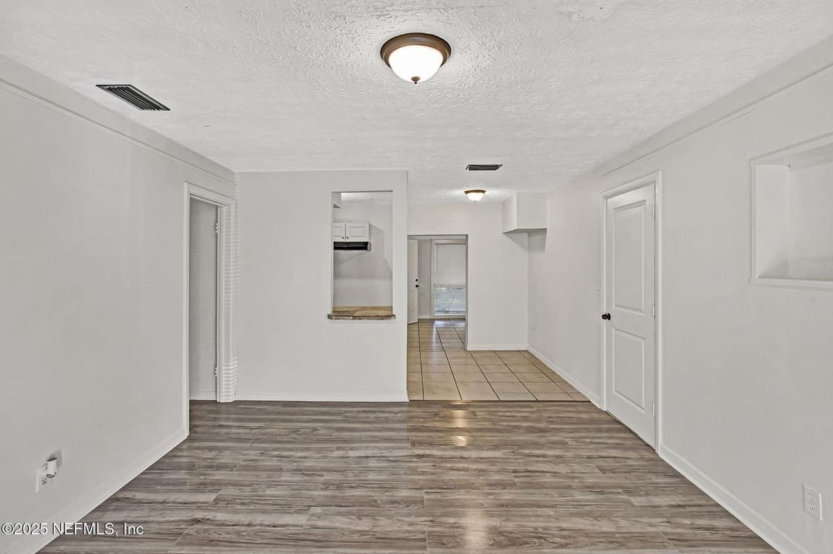 6453 BURGUNDY Road S, Jacksonville, FL 32210 3
