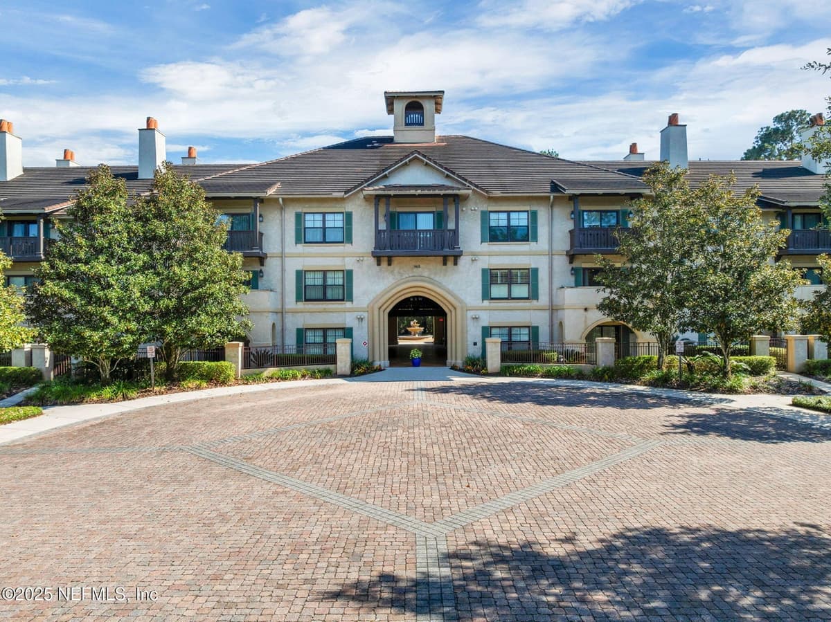965 REGISTRY Boulevard 304, St. Augustine, FL 32092 2