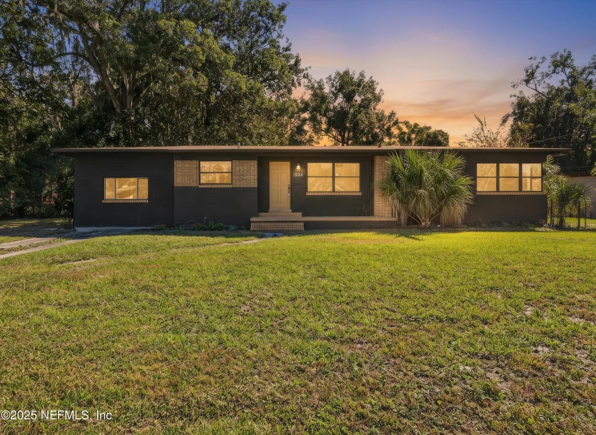1824 RUGBY Road, Jacksonville, FL 32208 2