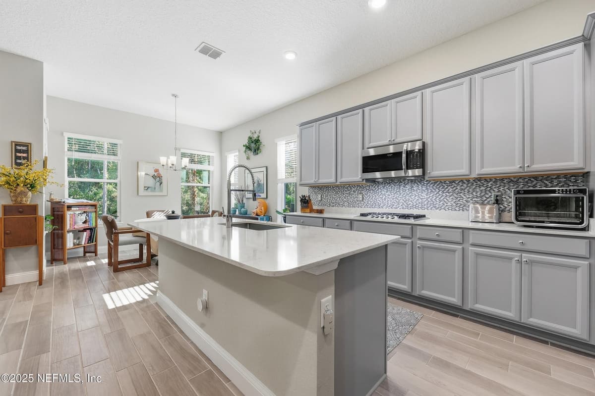 86 WHEELWRIGHT Lane, Jacksonville, FL 32081 3