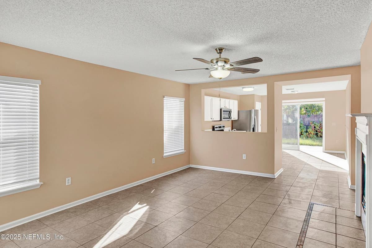 1164 DAWNLIGHT Road, Jacksonville, FL 32218 3