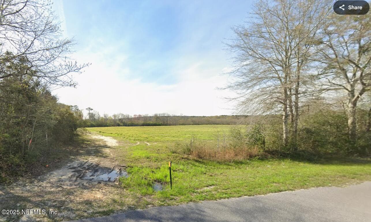 101 FLOWERSVIEW Boulevard, Paxton, FL 32567