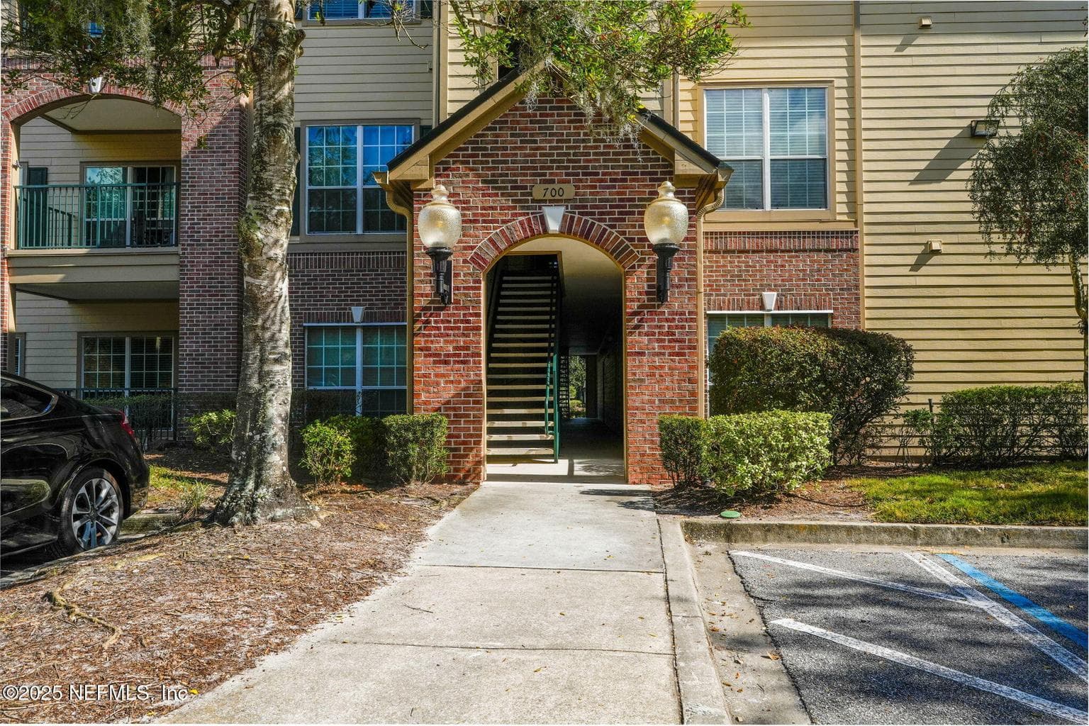 7800 POINT MEADOWS Drive 711, Jacksonville, FL 32256