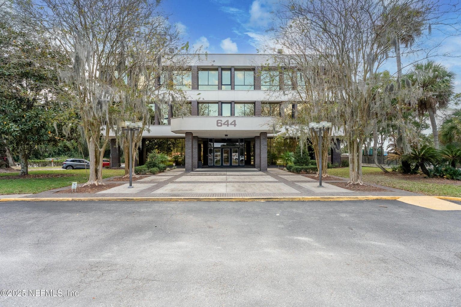 644 CESERY Boulevard, Jacksonville, FL 32211