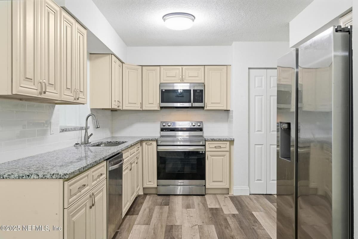 1598 3RD Street, Daytona Beach, FL 32117 3
