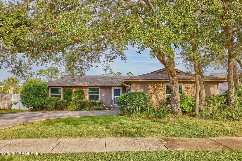 3789 LUTH Drive E, Jacksonville, FL 32250