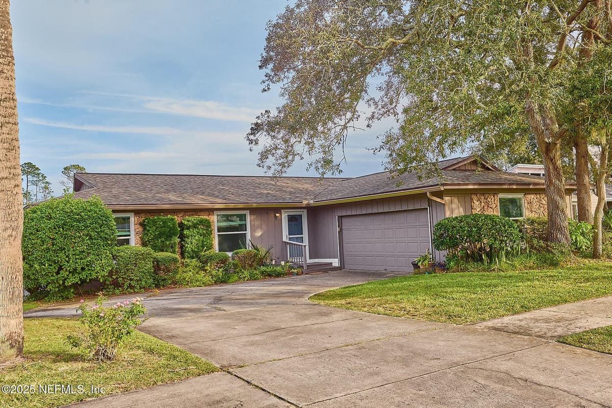 3789 LUTH Drive E, Jacksonville, FL 32250 2