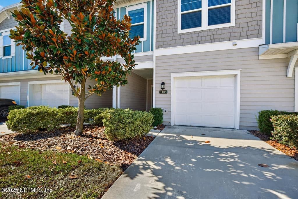 1105 BEACH DUNE Drive, Jacksonville, FL 32233 2