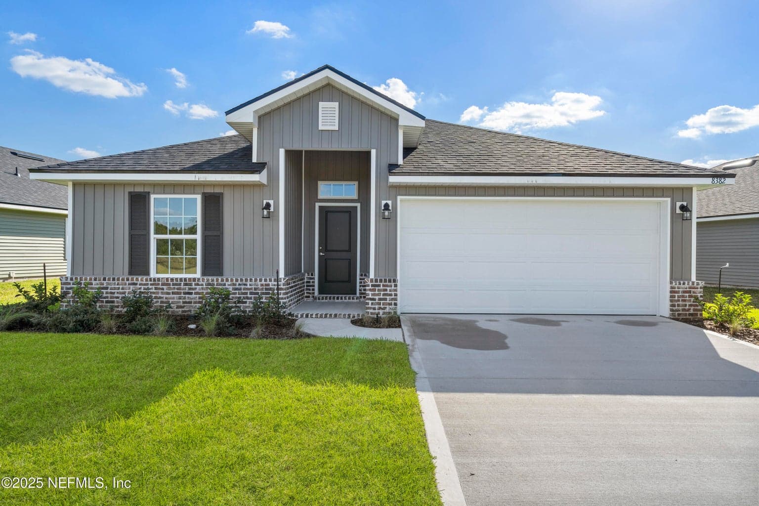 8382 HELMSLEY Boulevard, Jacksonville, FL 32219