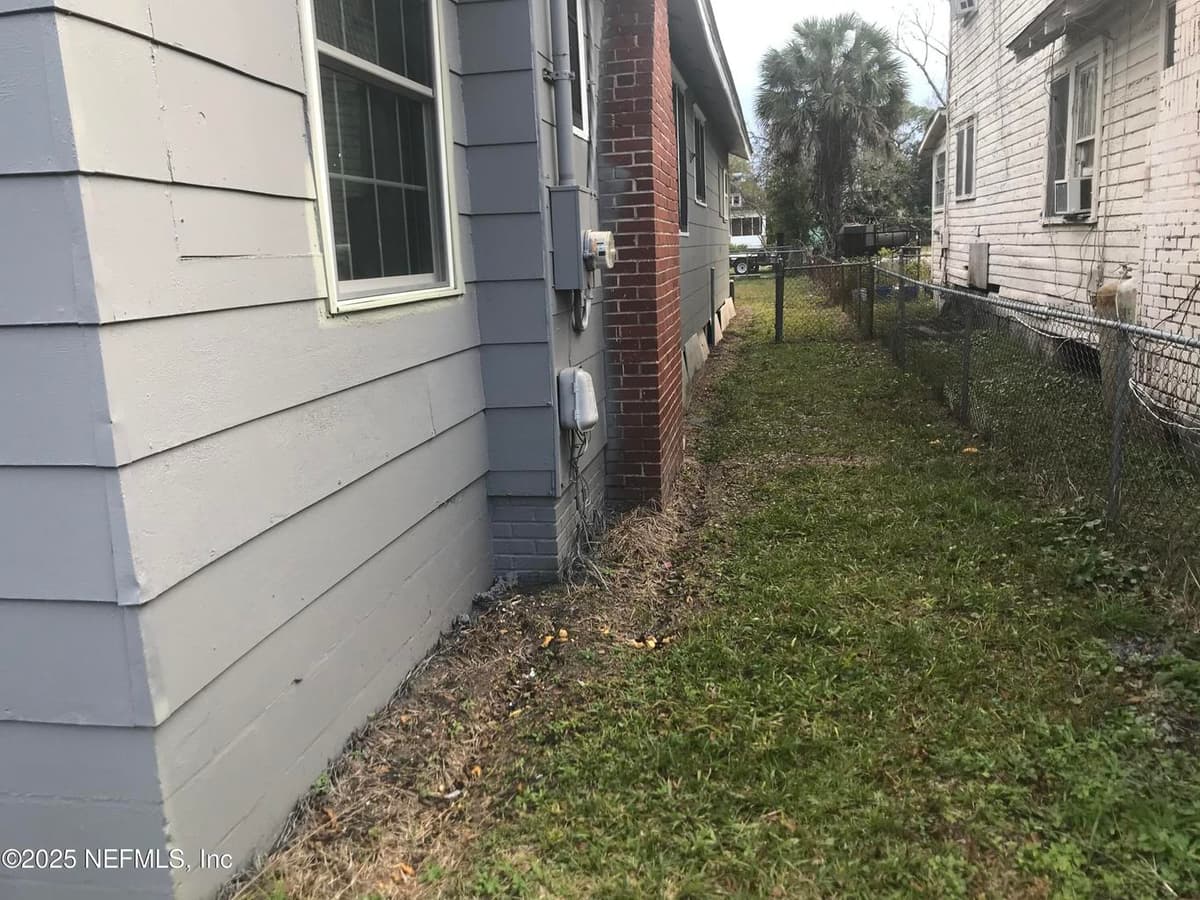 1322 STEELE Street, Jacksonville, FL 32209 2