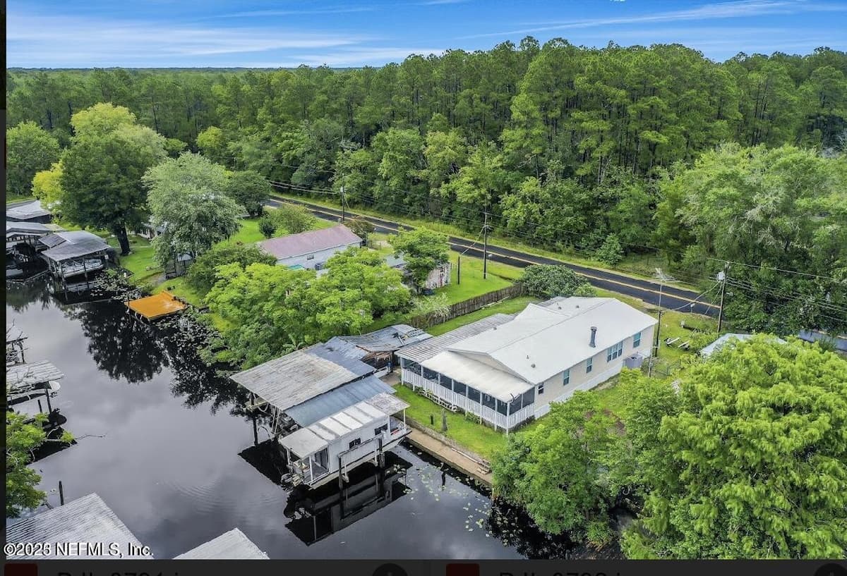 115 WALT Lane, Satsuma, FL 32189 3