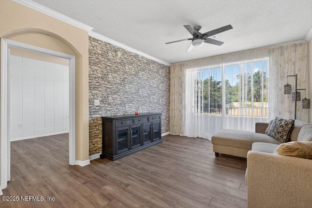 8539 GATE Parkway W 9325, Jacksonville, FL 32216