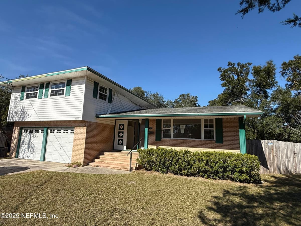 5659 MAXINE Drive, Jacksonville, FL 32277 3