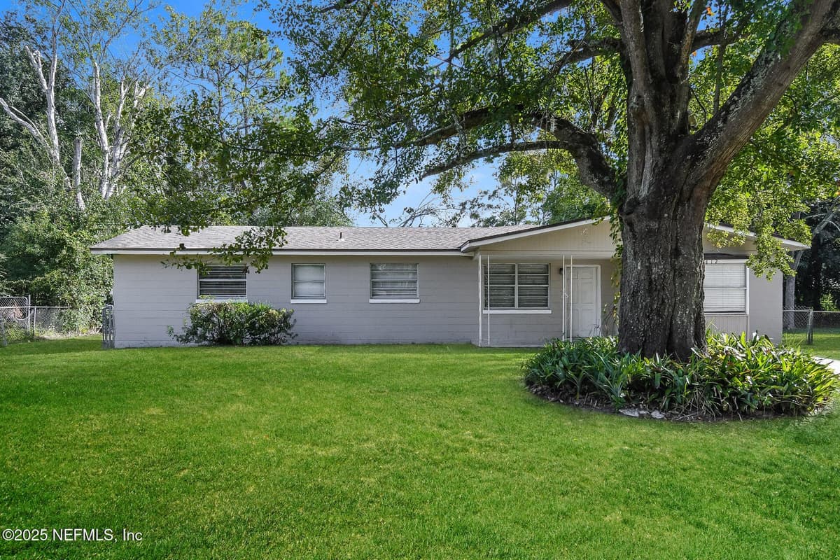 4812 DALLEN LEA Drive, Jacksonville, FL 32208 3