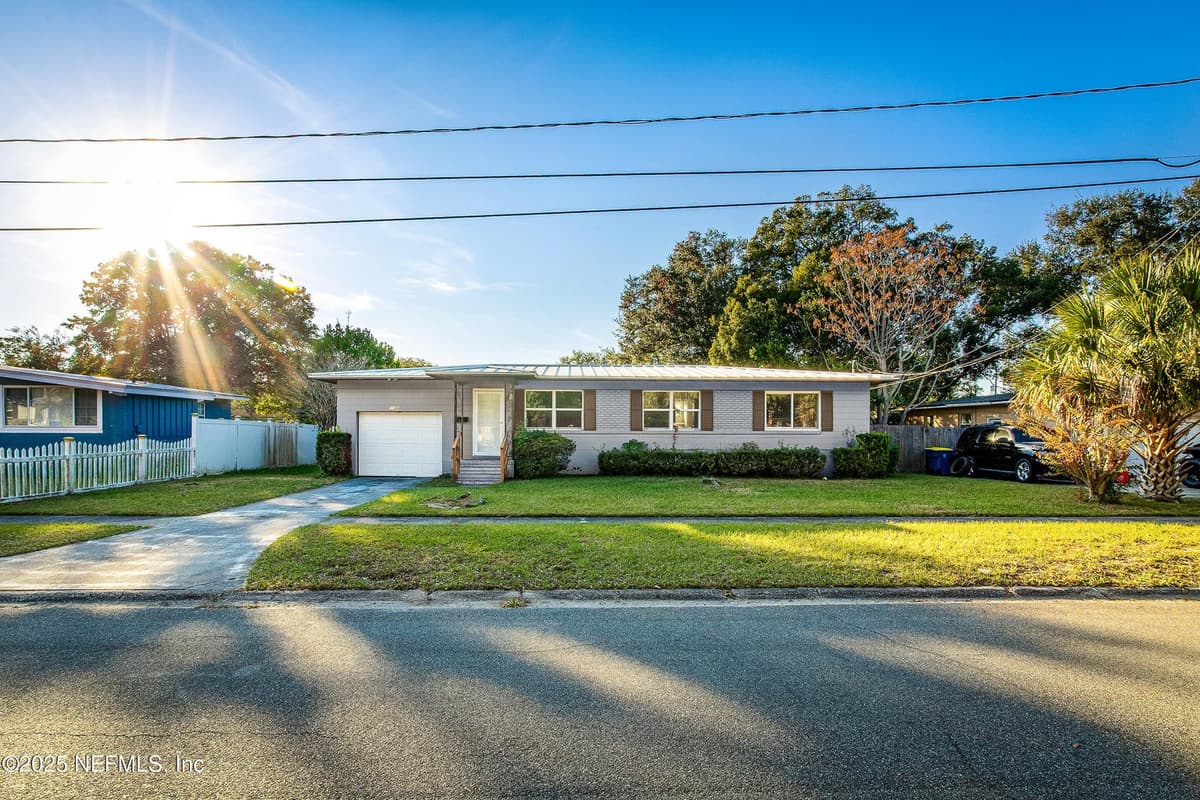 3146 PLUMTREE Drive, Jacksonville, FL 32277 2