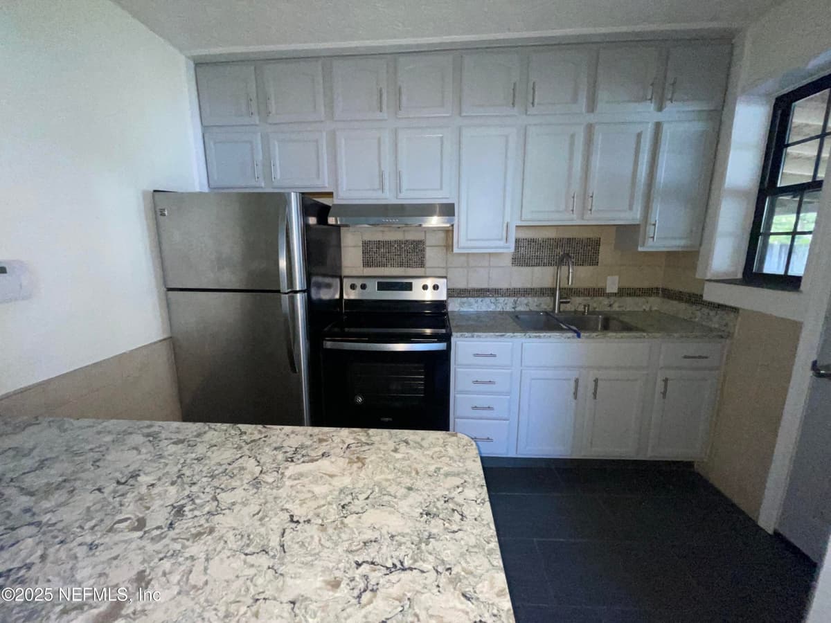 4651 BLOUNT Avenue, Jacksonville, FL 32210 3