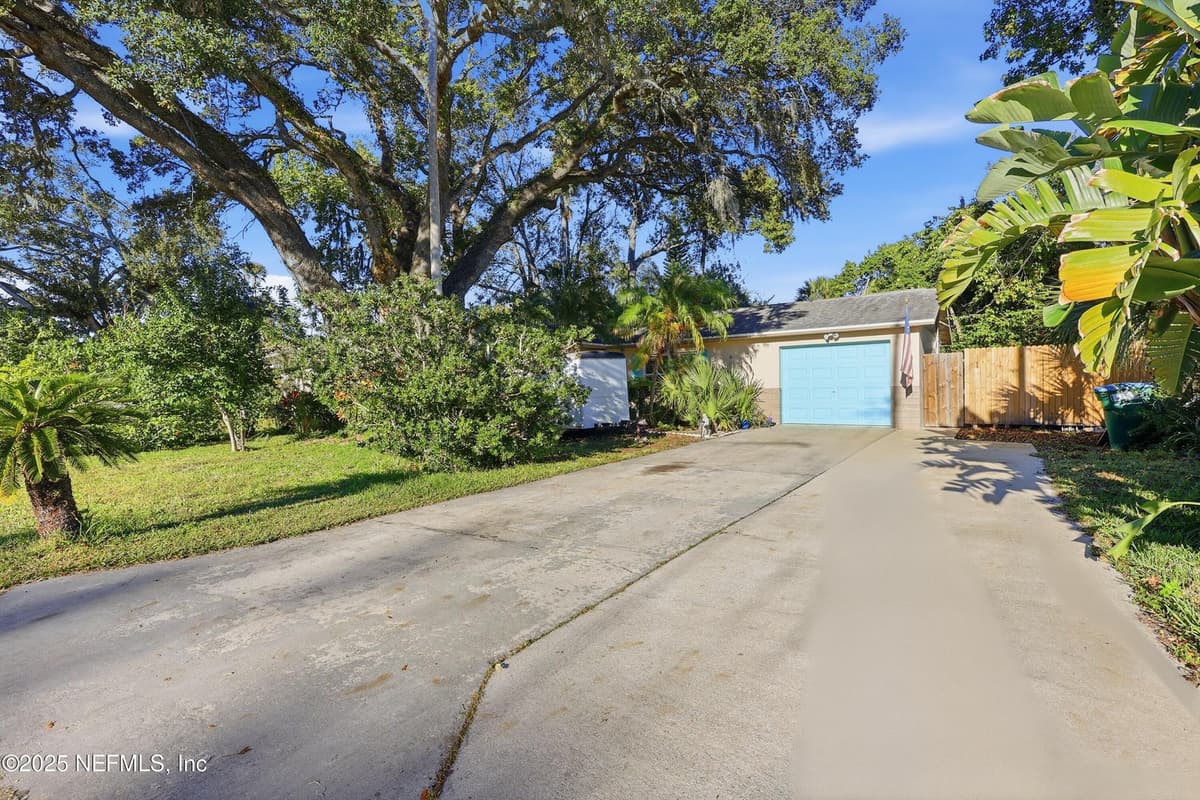 711 GROVE Avenue, Holly Hill, FL 32117 2