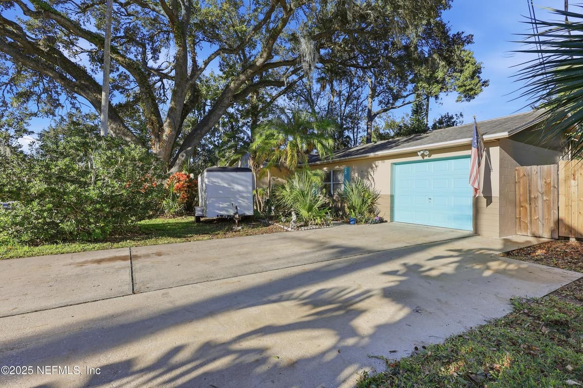 711 GROVE Avenue, Holly Hill, FL 32117 3