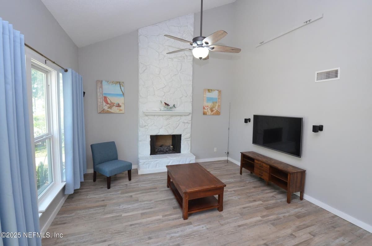 3924 PETITE Drive W, Jacksonville, FL 32250 3