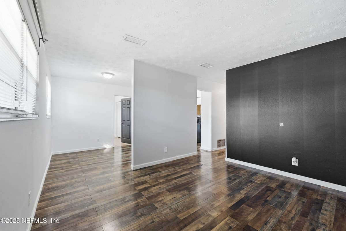 2327 W 10TH Street, Jacksonville, FL 32209 3