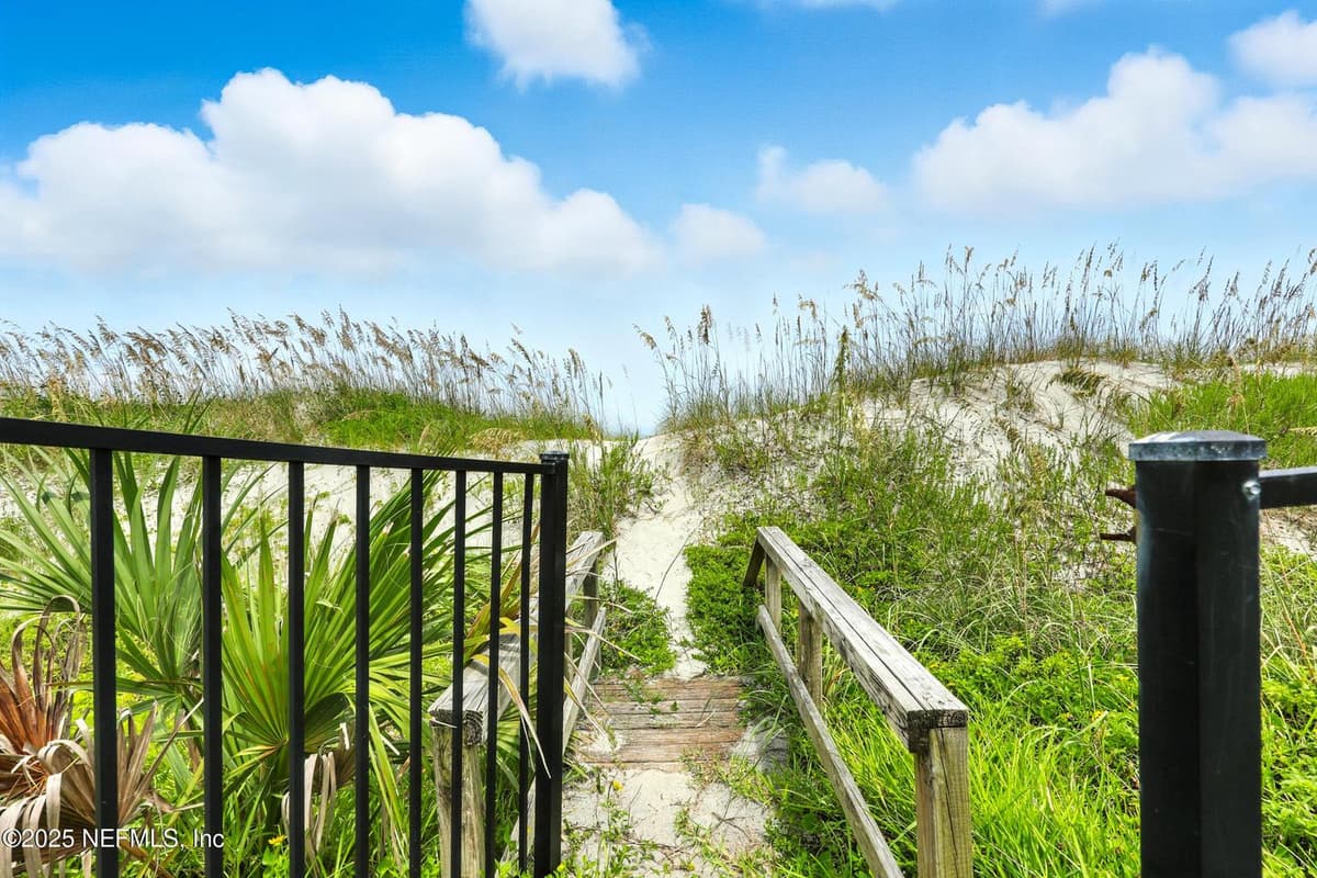 851 BEACH Avenue, Atlantic Beach, FL 32233 2