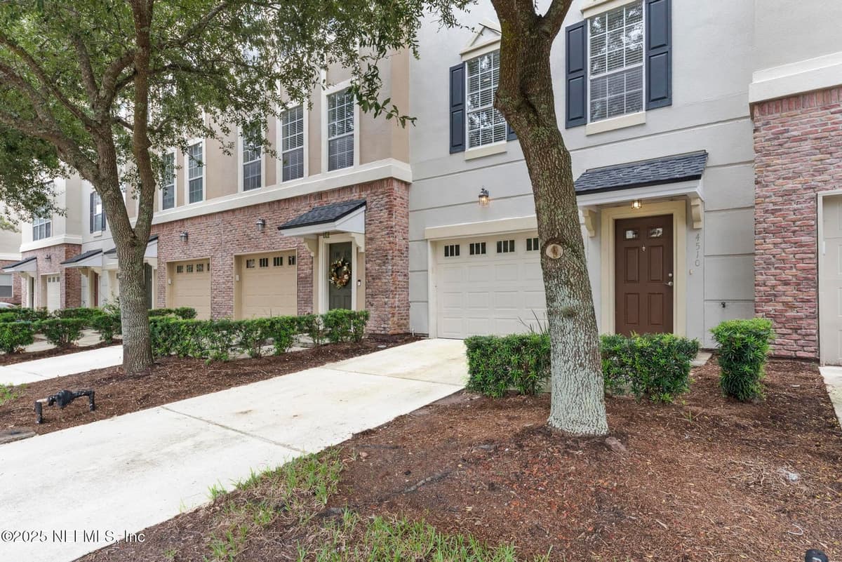 4510 CONGRESSIONAL Drive, Jacksonville, FL 32246 2
