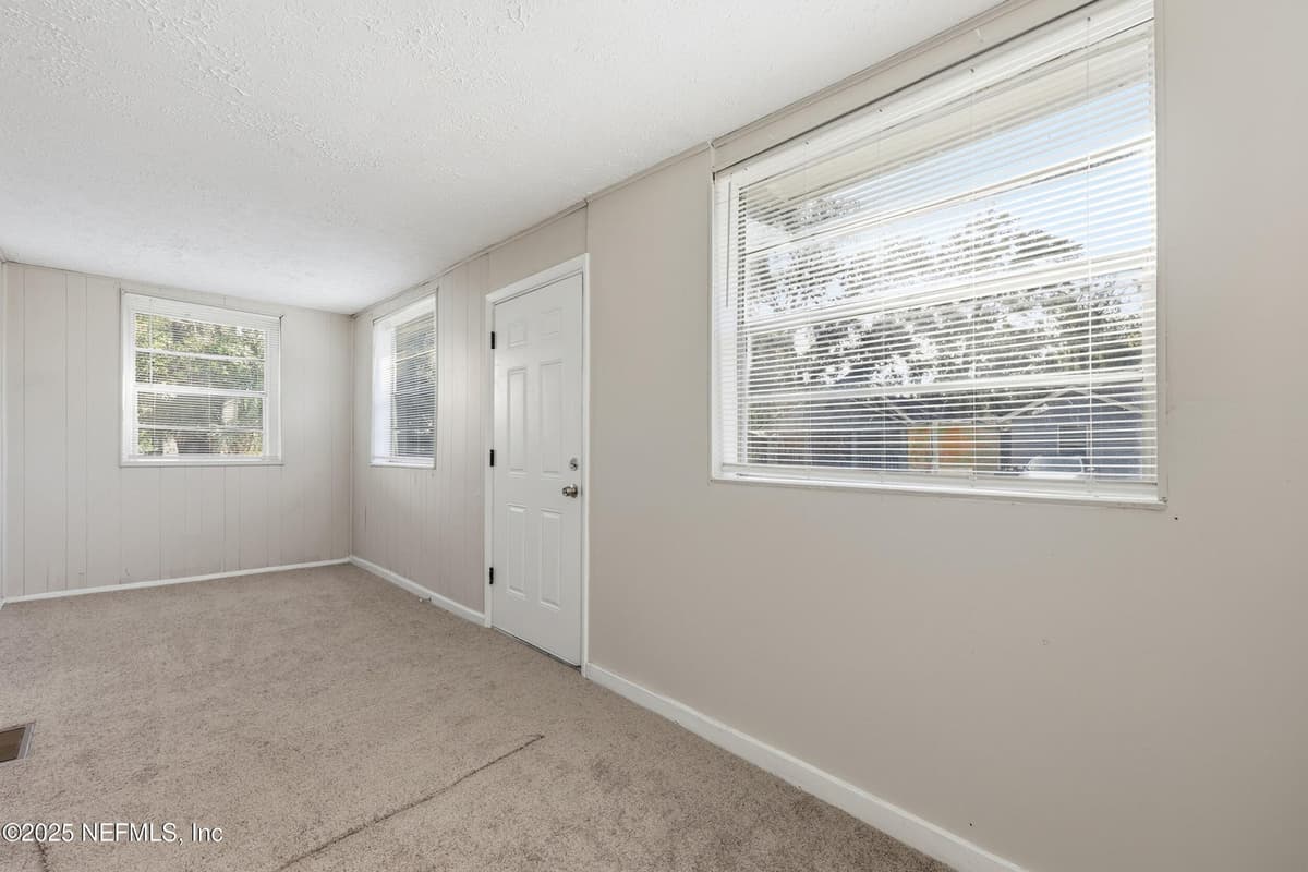 1217 W 29TH Street, Jacksonville, FL 32209 3