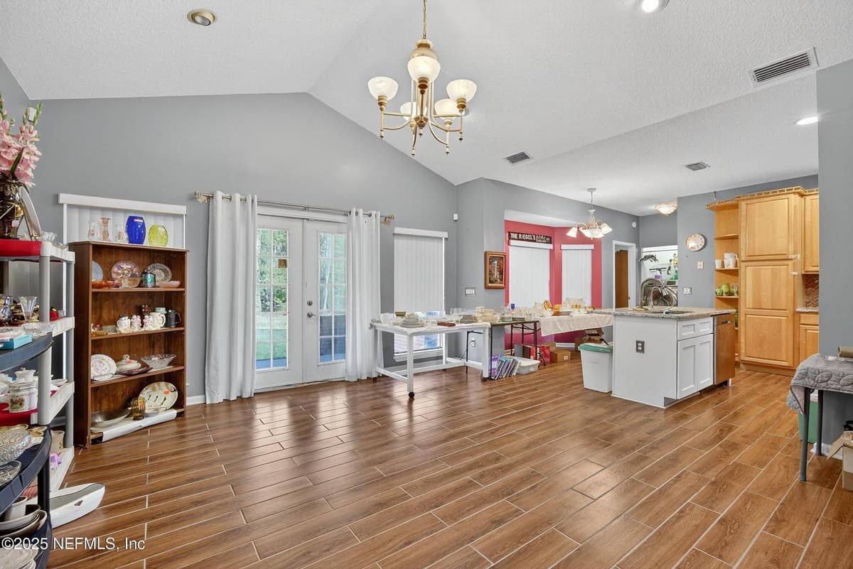 11319 SIMMONS Road, Jacksonville, FL 32218 3