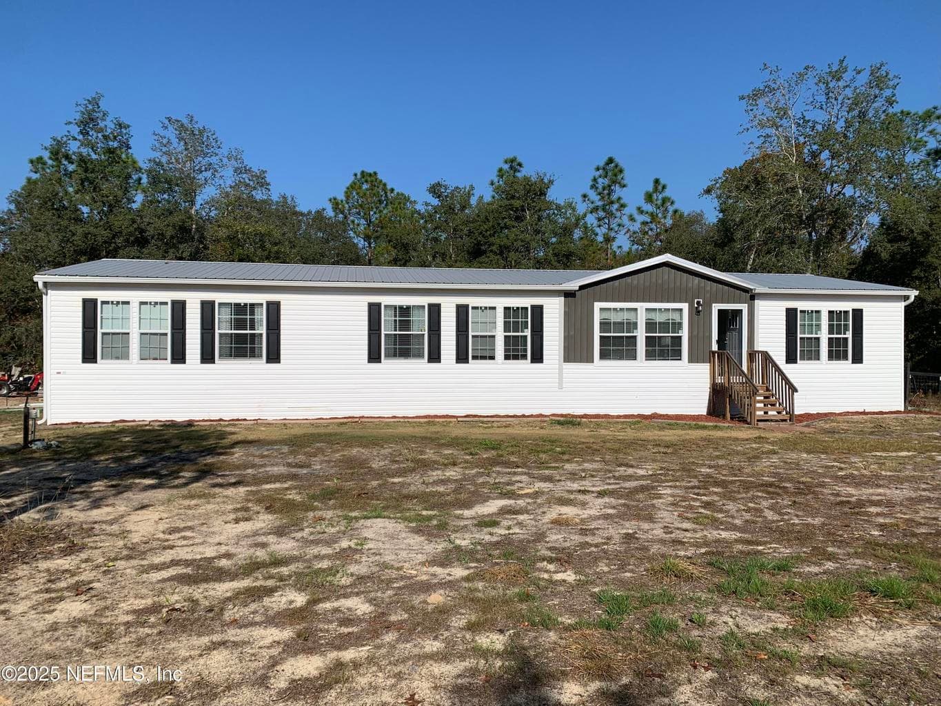 132 LAKE LUCY Court, Interlachen, FL 32148