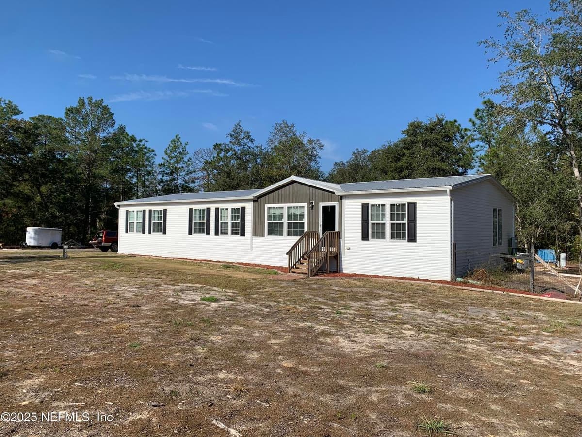 132 LAKE LUCY Court, Interlachen, FL 32148 3