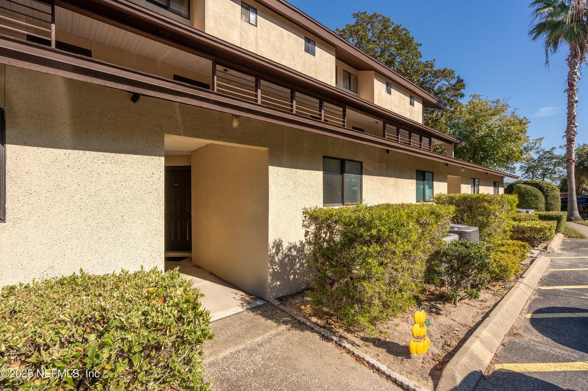 1255 PONCE ISLAND Drive F-777, St. Augustine, FL 32095 2