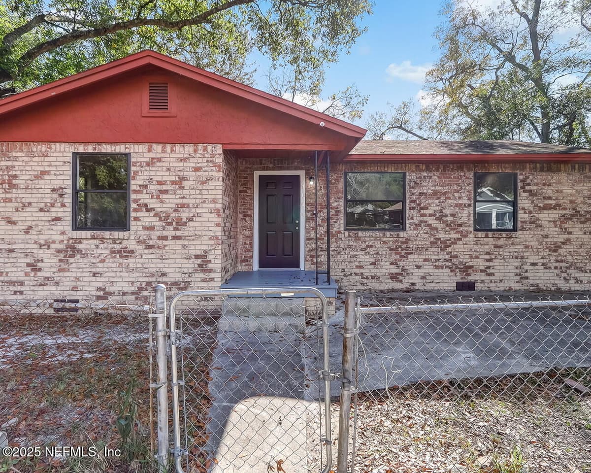 1004 W 26TH Street, Jacksonville, FL 32209 3