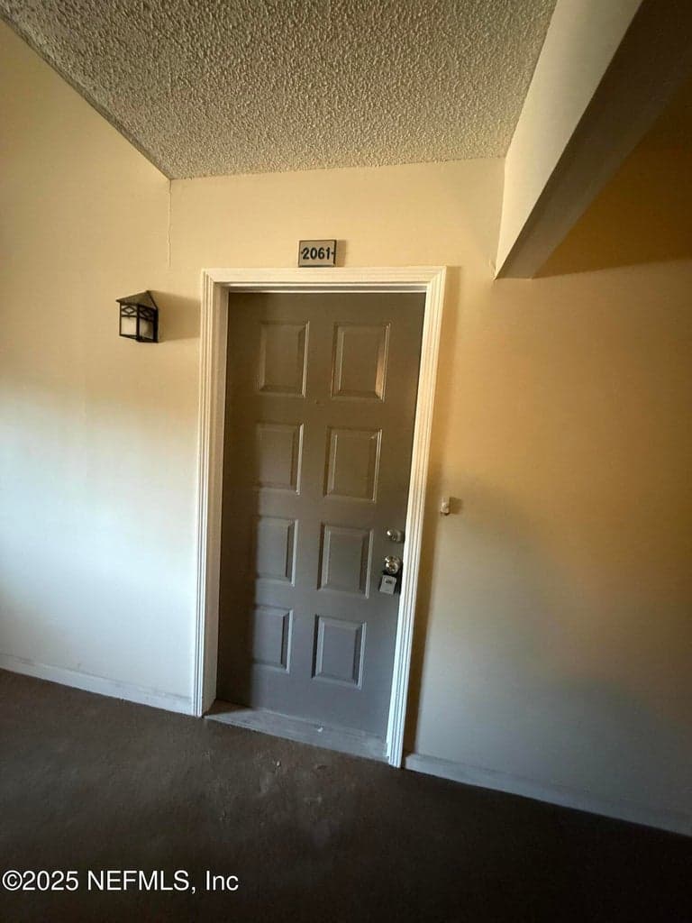 3801 CROWN POINT Road 2061, Jacksonville, FL 32257 3