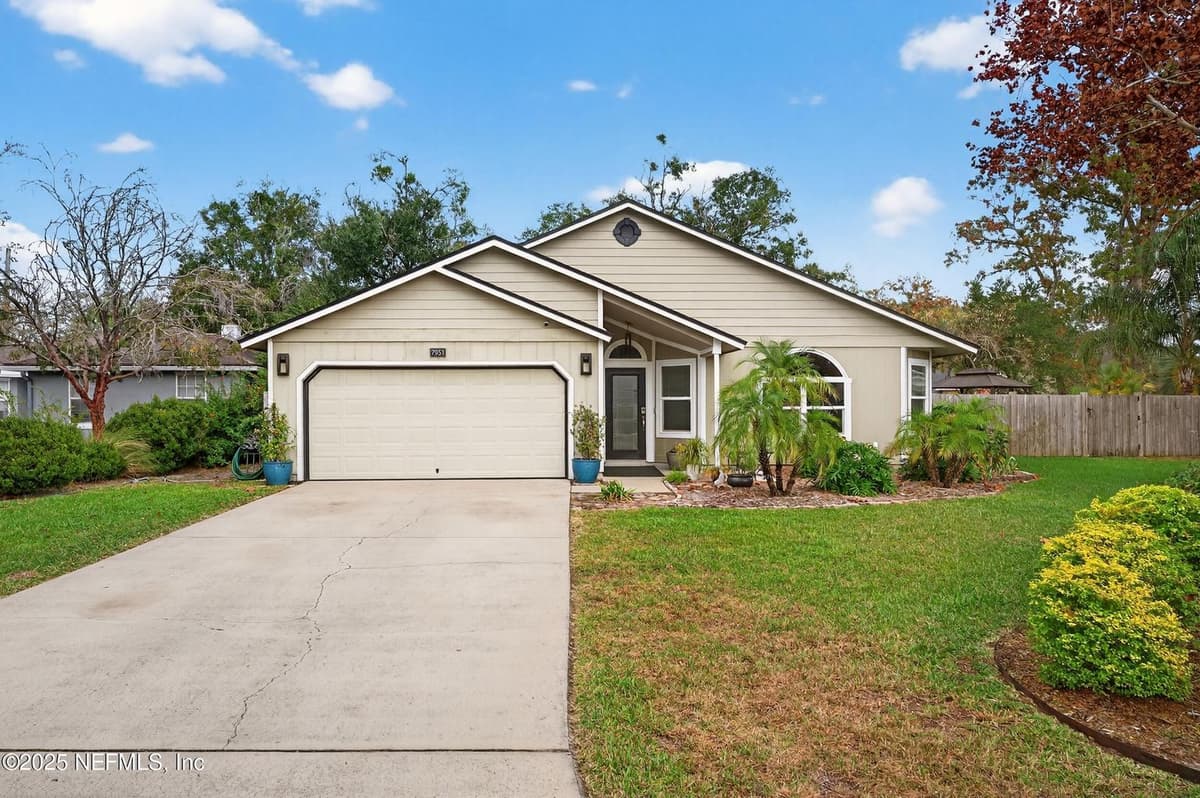 7951 COPPERFIELD Circle N, Jacksonville, FL 32244 2