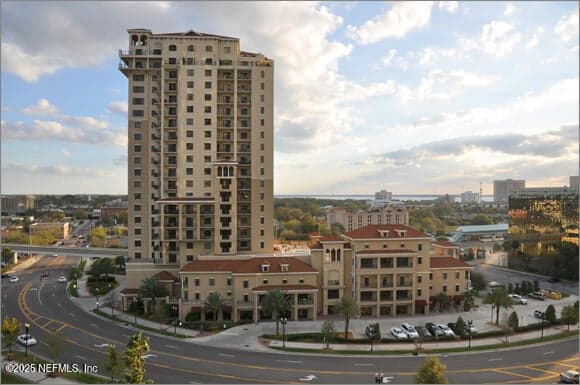 1478 RIVERPLACE Boulevard 1708, Jacksonville, FL 32207 2
