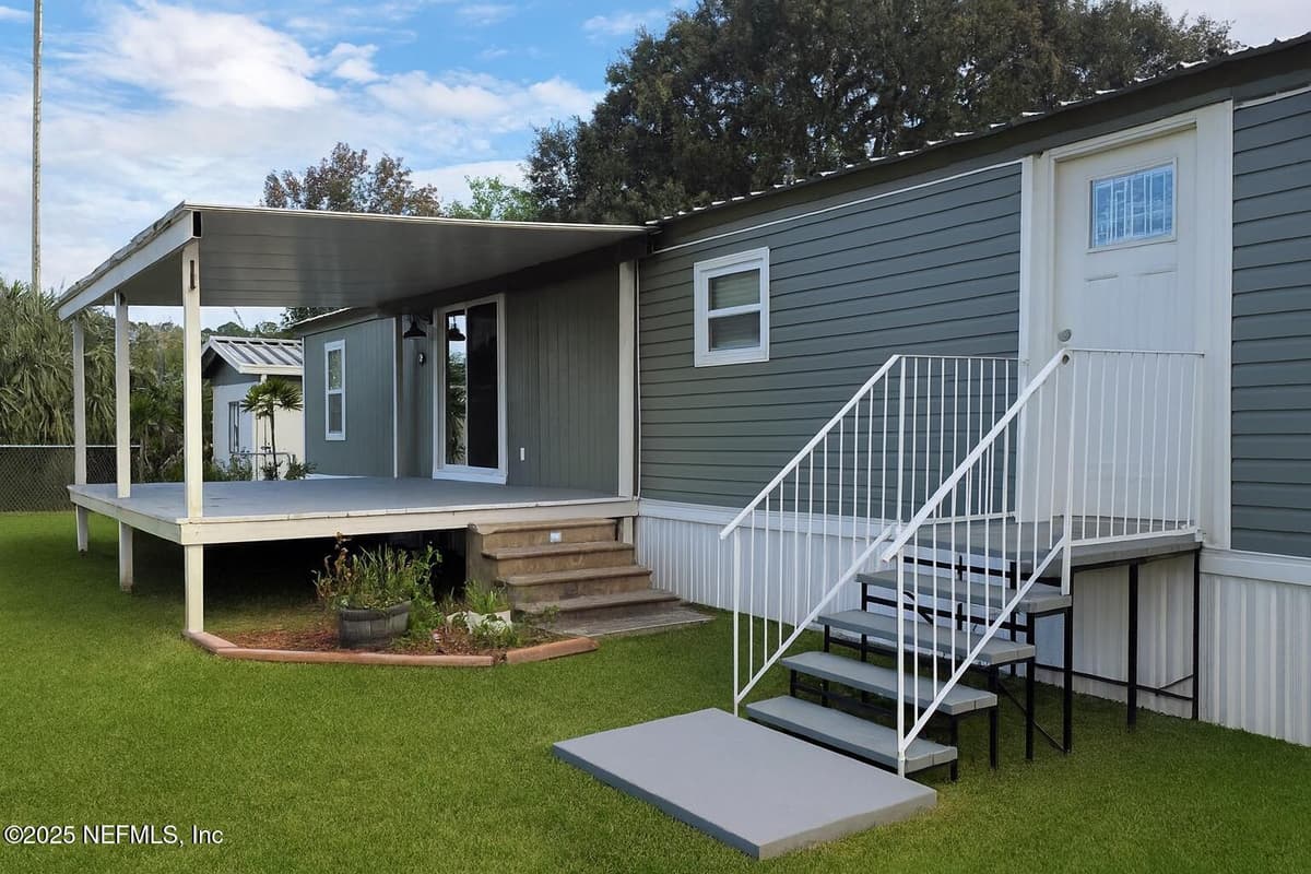 212 ALABAMA Street, Crescent City, FL 32112 3