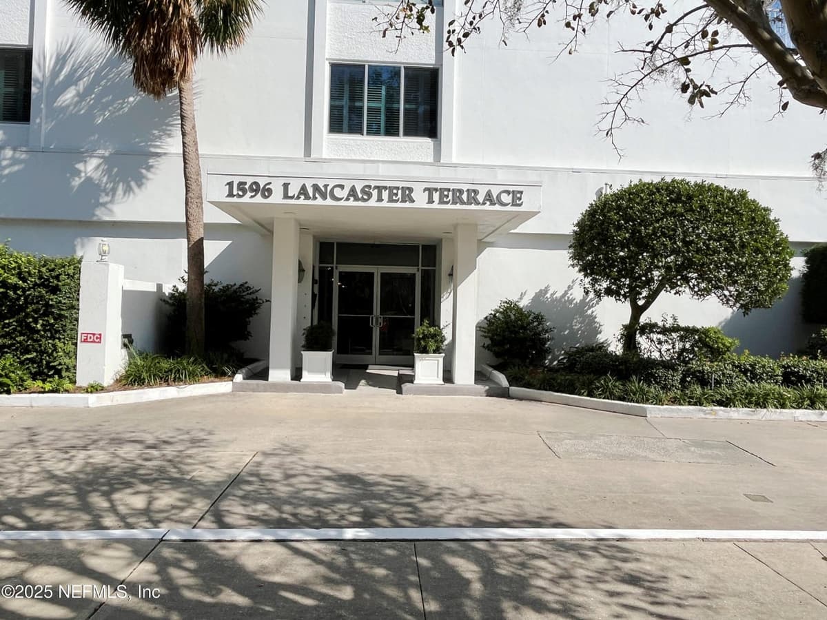 1596 LANCASTER Terrace 7A, Jacksonville, FL 32204 3