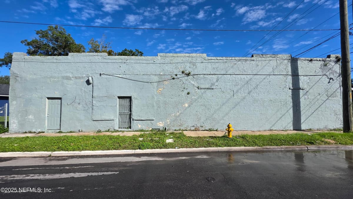 3104 MYRTLE Avenue N, Jacksonville, FL 32209 2