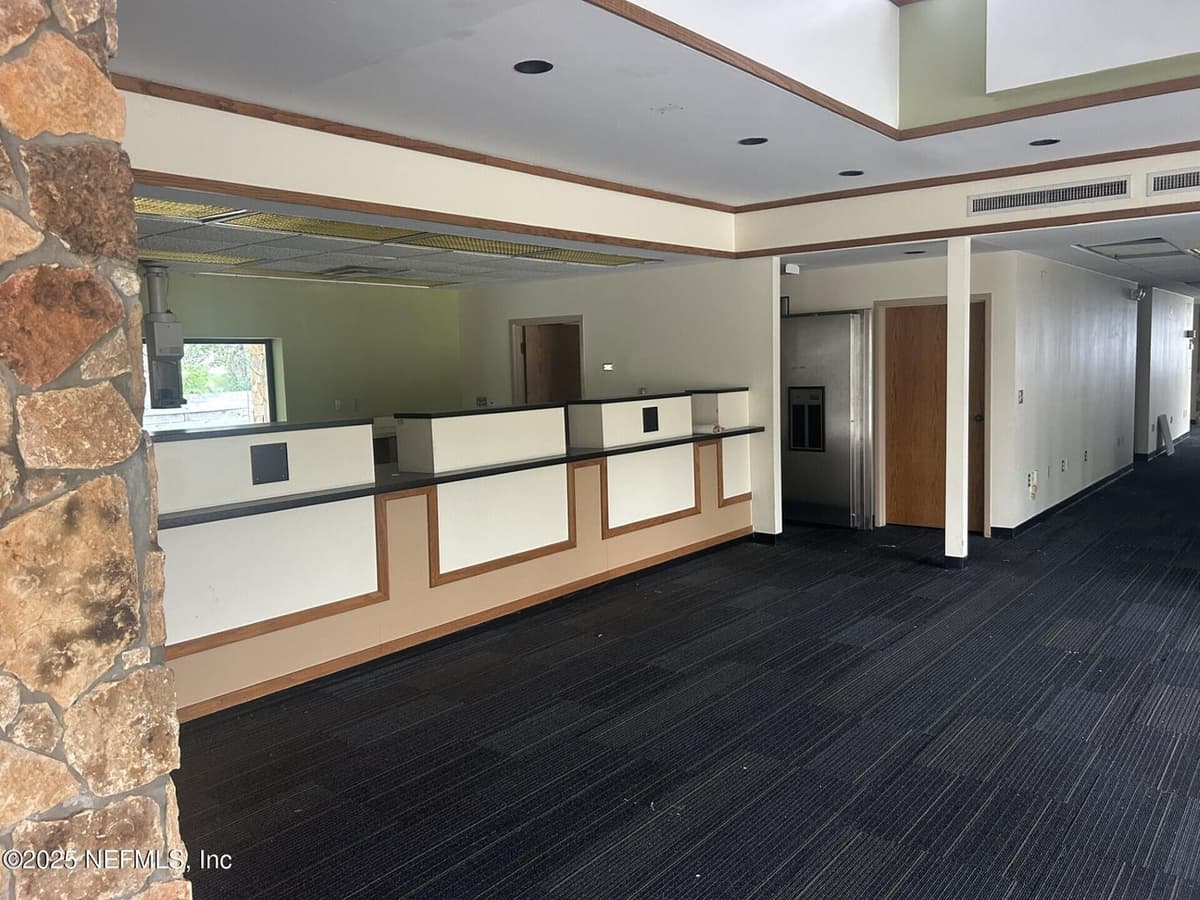 350 N SUMMIT Street, Crescent City, FL 32112 3