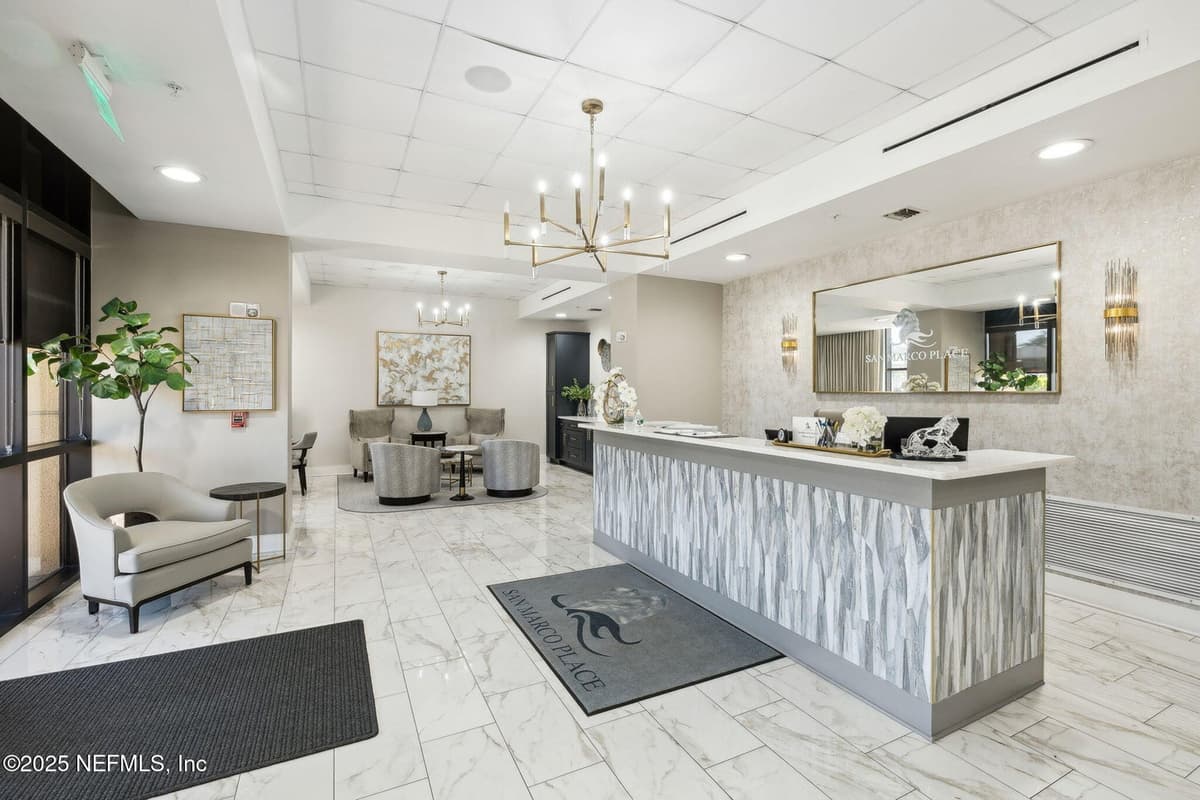 1478 RIVERPLACE Boulevard 1708, Jacksonville, FL 32207 3