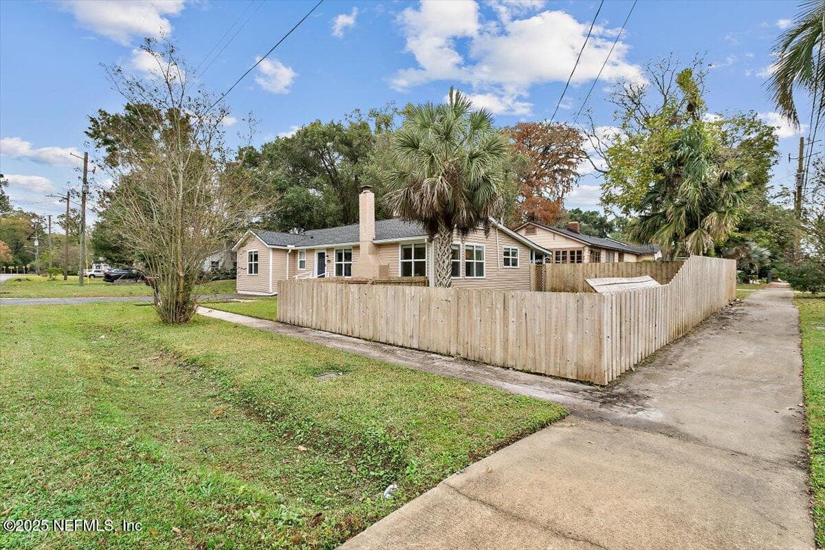 4648 FREMONT Street, Jacksonville, FL 32210 3