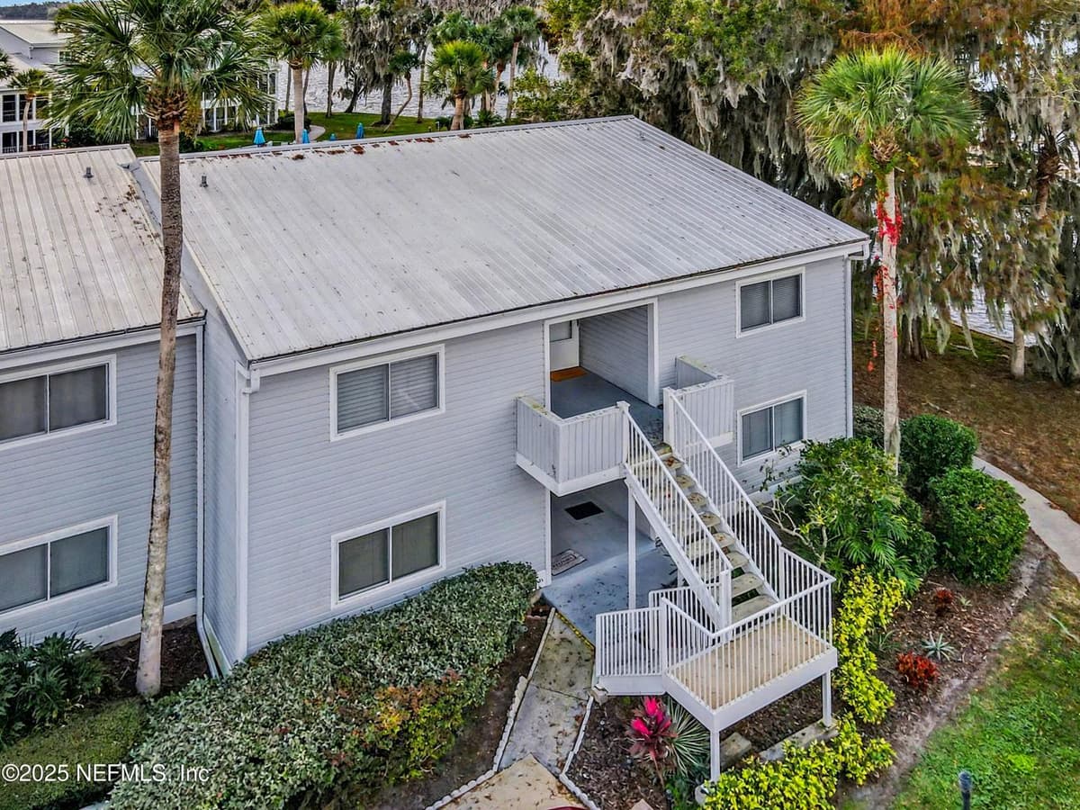 102 RIVER BEND Court A, Welaka, FL 32193 2