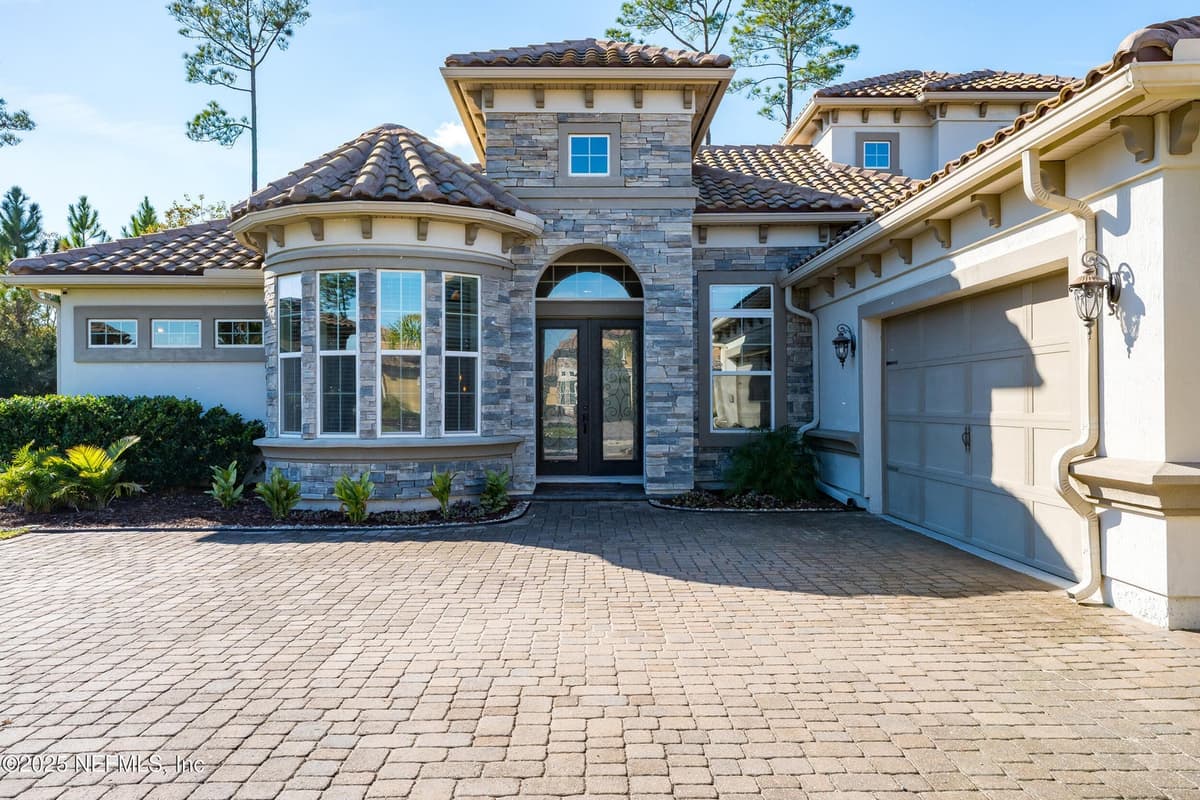 2752 TARTUS Drive, Jacksonville, FL 32246 3