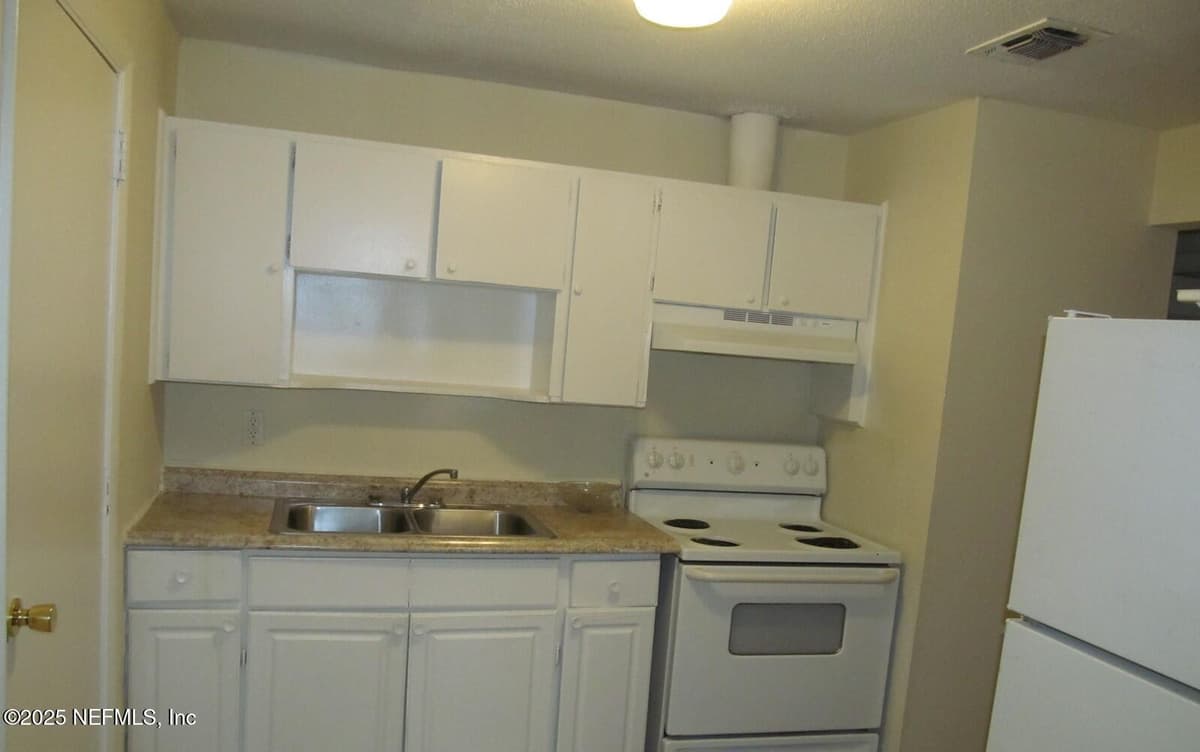 3308 DILLON Street, Jacksonville, FL 32254 2