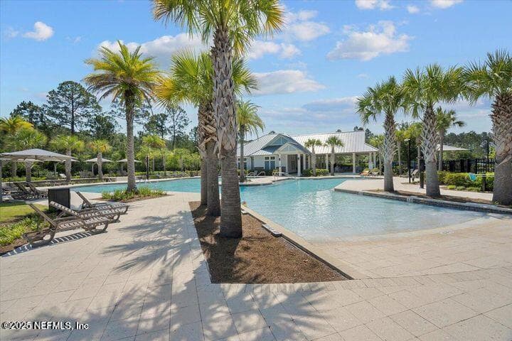 10307 BENSON LAKE Drive, Jacksonville, FL 32222 2