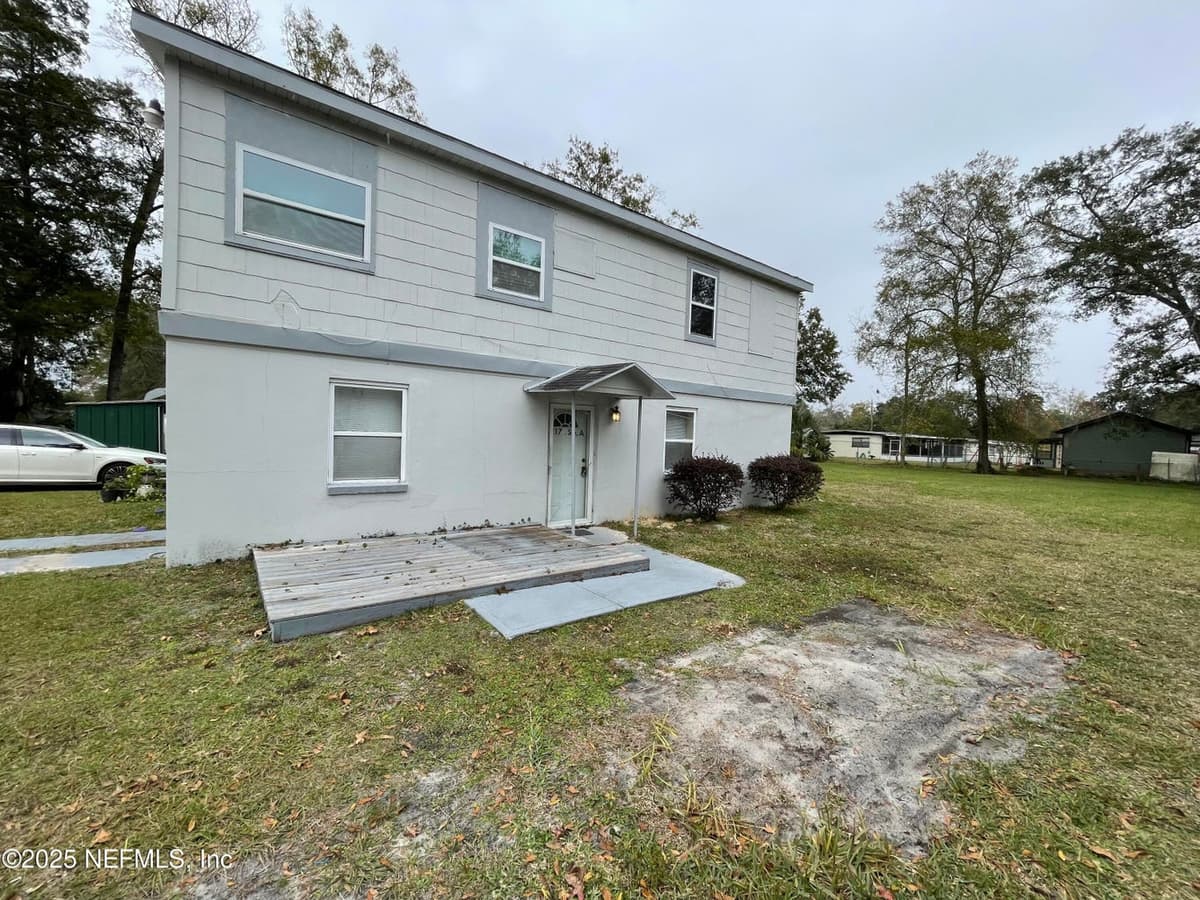 1717 LINDSEY Road, Jacksonville, FL 32221 2