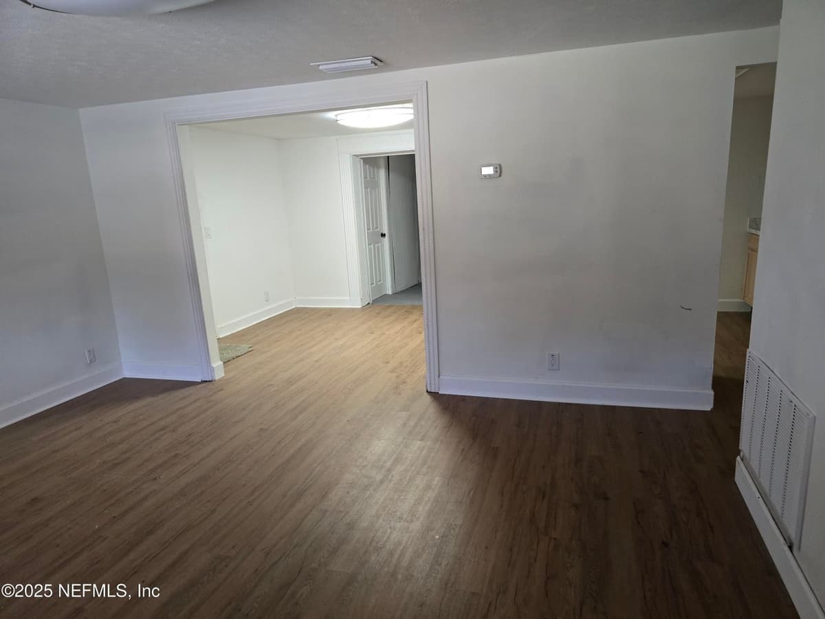7772 LAKE PARK Drive, Jacksonville, FL 32208 2