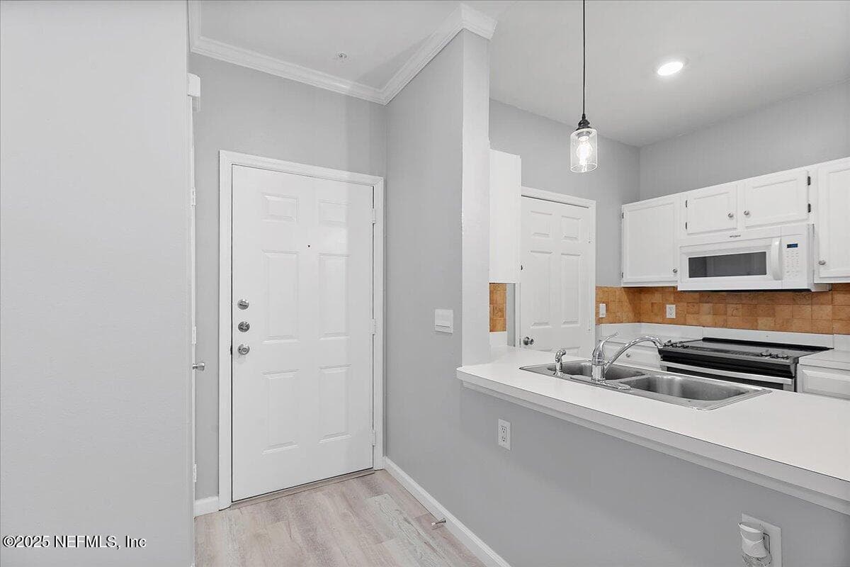 160 VERACRUZ Drive 422, Ponte Vedra Beach, FL 32082 3