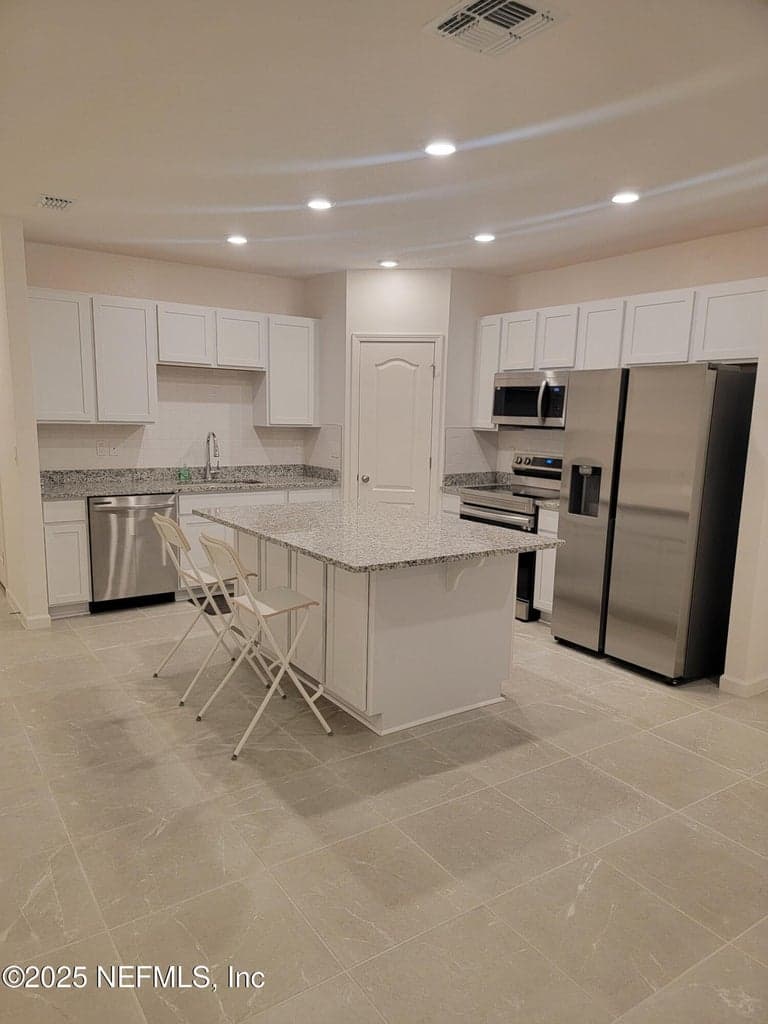 3215 PENNY COVE Lane, Jacksonville, FL 32218 2